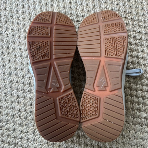 MEN'S BALLISTIC TRAINERS - LUNAR ROCK + GUM W/ SILVER REFLECTIVE SPEARHEAD - Picture 6 of 7